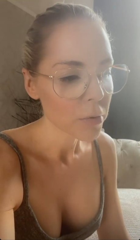 Stephanie Waring 完璧なスター ギャラリー