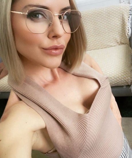 Stephanie Waring ポルノ女優 アーカイブ