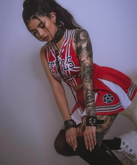 Alison Estrada トップモデル アーカイブ