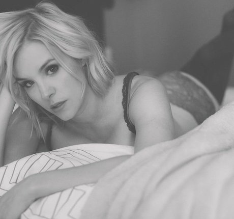 Brea Grant アダルトスター ギャラリー