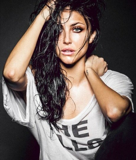 Cassie Scerbo 限定モデル 写真