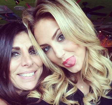 Cassie Scerbo 裸のスター 写真