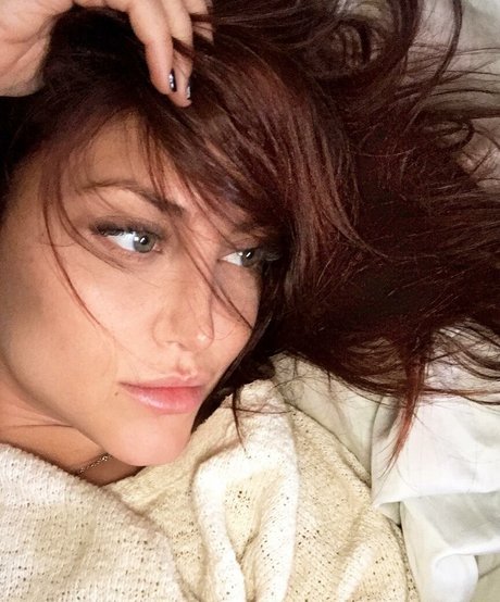 アナルパウグオンリーファンズ 無料 写真