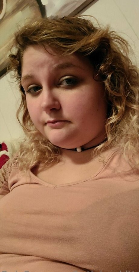 katiebugkitty122 ポルノスター ヌード 写真