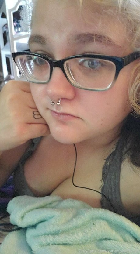 katiebugkitty122 トップモデル 写真