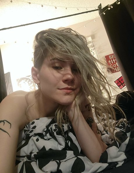 adalindgrayxo HDポルノスター 画像