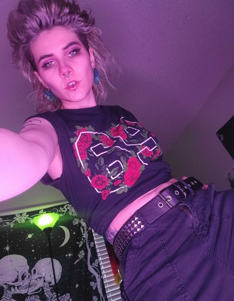adalindgrayxo HD女優 画像
