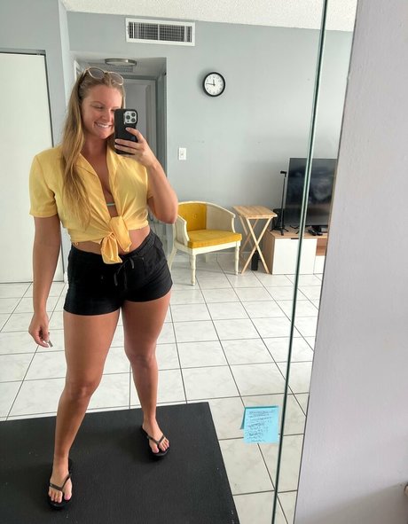 イギリス人熟女OnlyFans アートポルノ ギャラリー