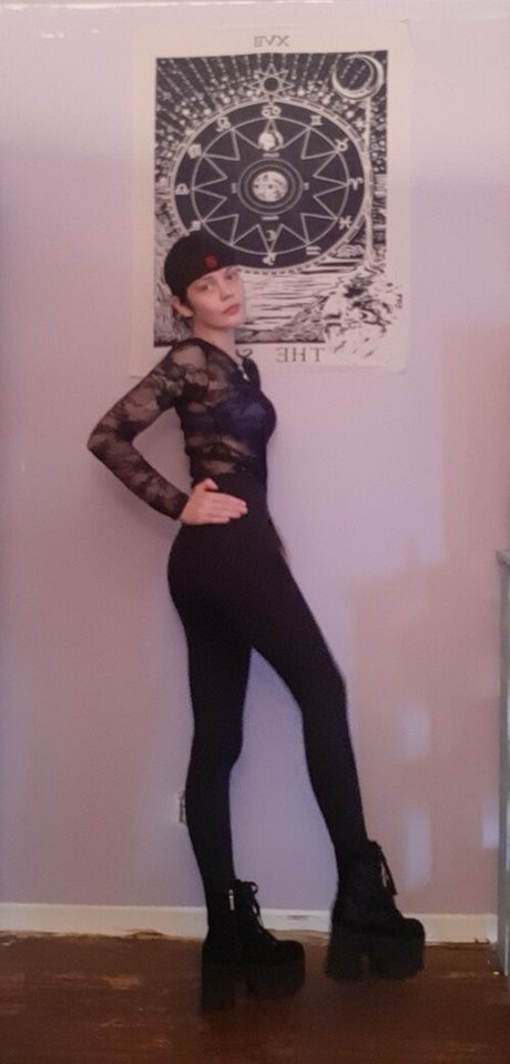 lewdology アートモデル 写真