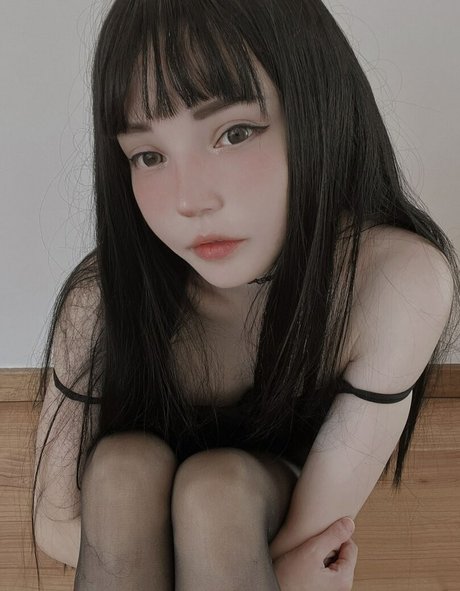 アジアの女の子限定ファン ホットセクシー 画像