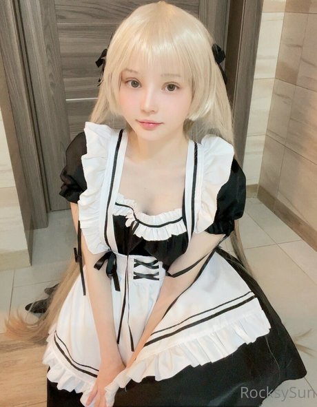 公共の場での猫のOnlyFans ヌード 画像