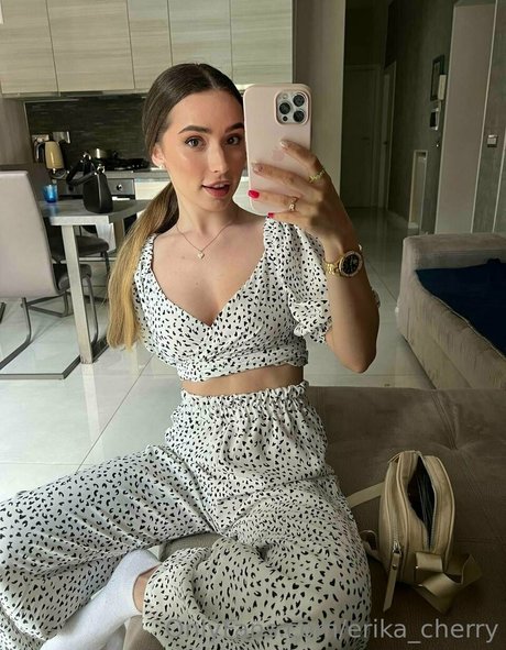 erika cherry セクシーなスター 写真