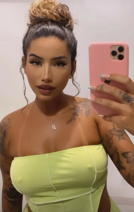 アヘ顔 OnlyFans ホット裸 画像