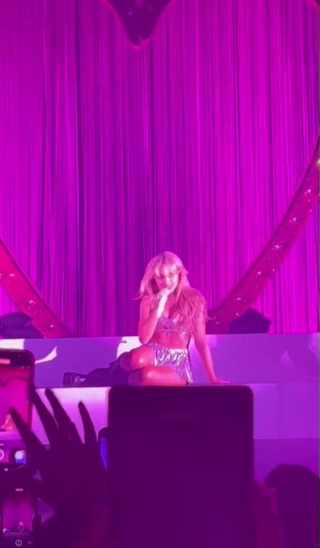 フラットオンリーファン 美しいポルノ 写真