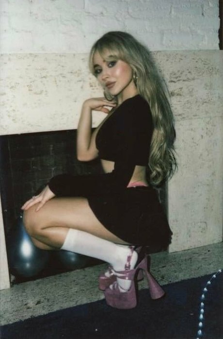 アジアンタトゥー OnlyFans 無料セクシー ギャラリー