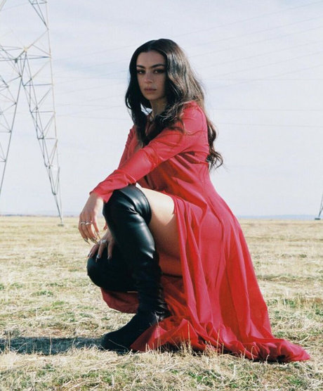 ティーンシーメールOnlyFans 裸 画像