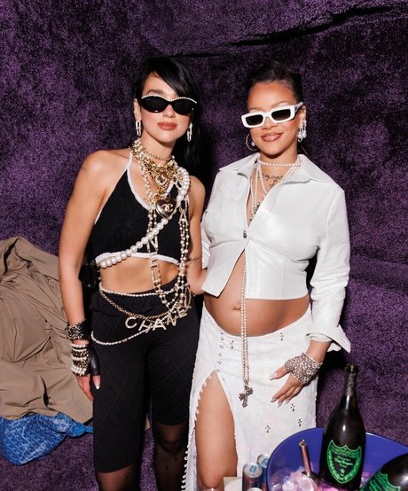 ティーングラスオンリーファン ホット裸 画像