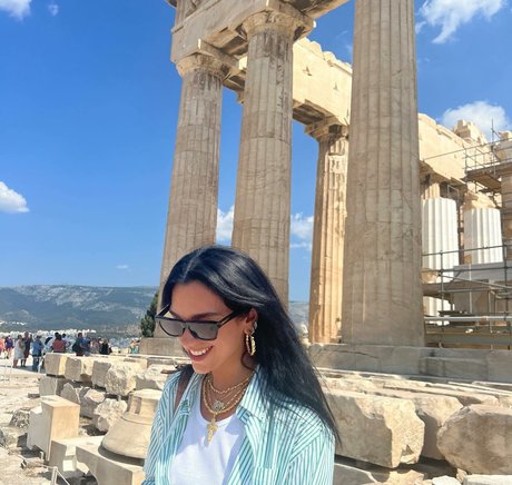 ビキニストリップOnlyFans 無料セクシー 画像