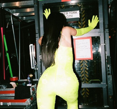 アジア人トゥインクOnlyFans 無料ヌード 写真