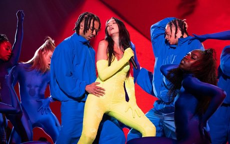 花嫁オンリーファン ホット裸 写真