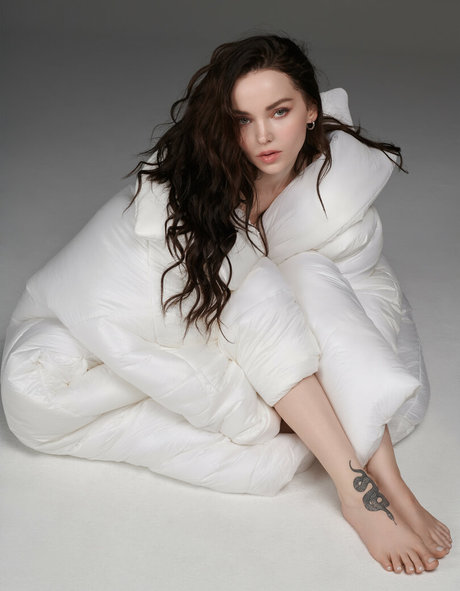 Dove Cameron 裸の女優 アーカイブ
