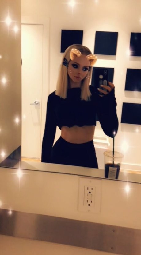 客室乗務員 OnlyFans ポルノ アーカイブ