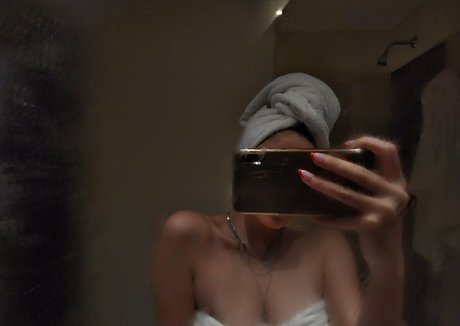 hotterthanhellxx 美しいモデル 画像