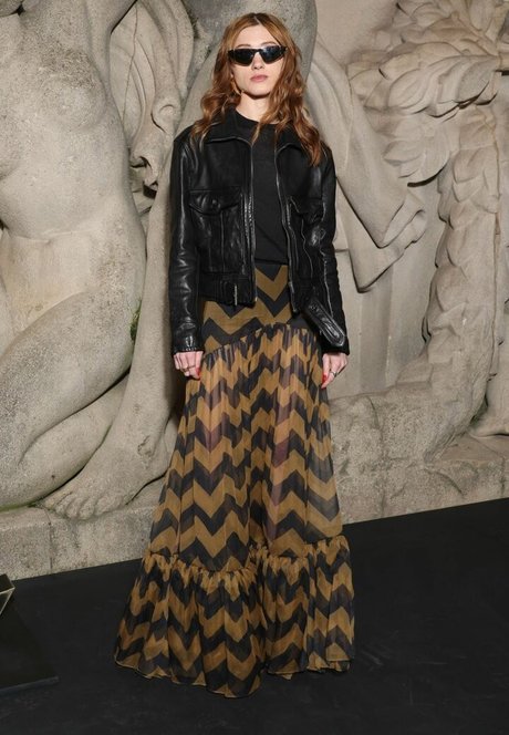 Natalia Dyer モデル 写真