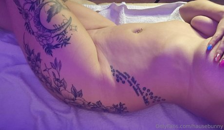 黒檀のシャワー OnlyFans 美しいヌード 写真