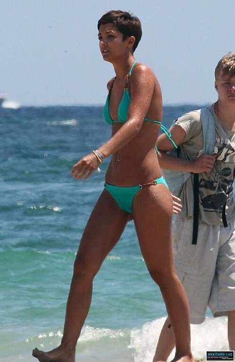 美しい足 OnlyFans ホットヌード 画像