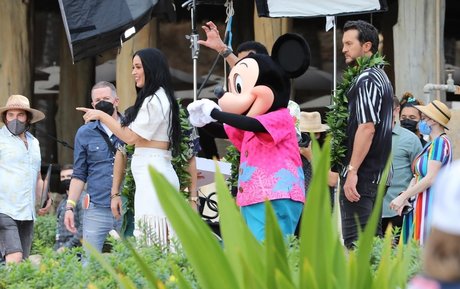 女装オンリーファン アートポルノ 写真