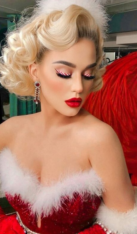 アジアの女性支配OnlyFans ポルノグラフィック 画像