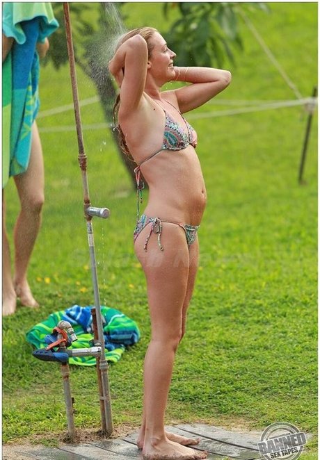 DMV オンリーファン 美しい裸 ギャラリー