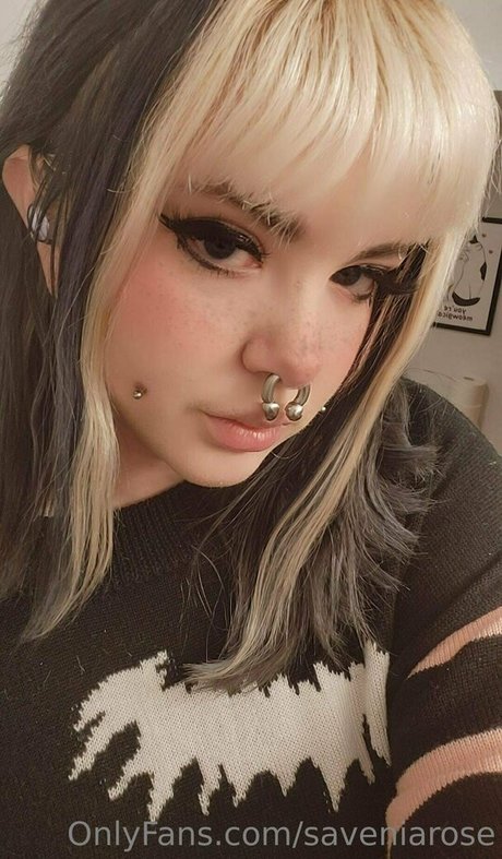 saveniarose トップスター 写真