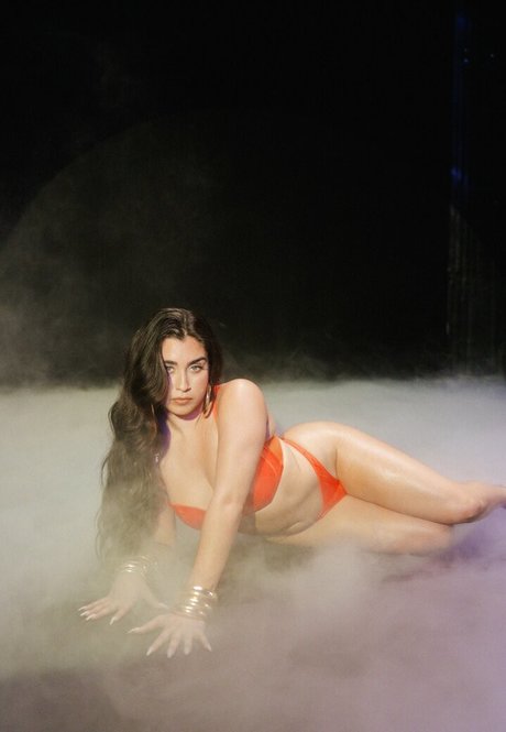 Lauren Jauregui 素敵なモデル 写真