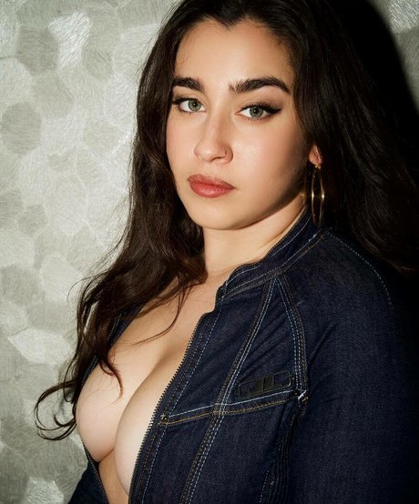 Lauren Jauregui HDポルノスター 写真