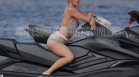 イタリア人熟女OnlyFans 無料セクシー ギャラリー