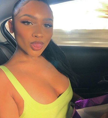 Jaylen Barron 完璧なスター 画像