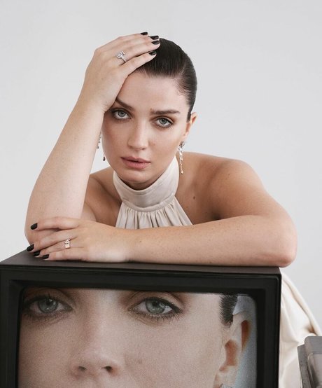 Eve Hewson 裸モデル アーカイブ