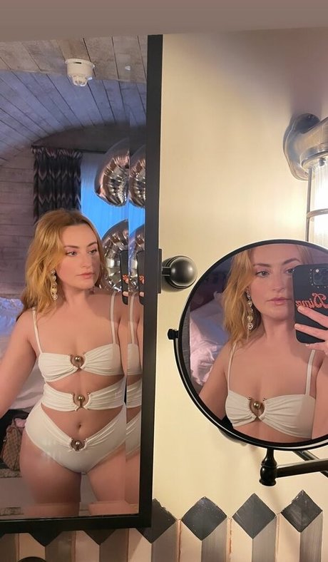 OnlyFansについて話す セクシー 写真