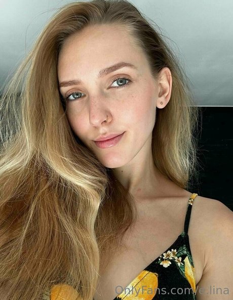 e lina top profile image
