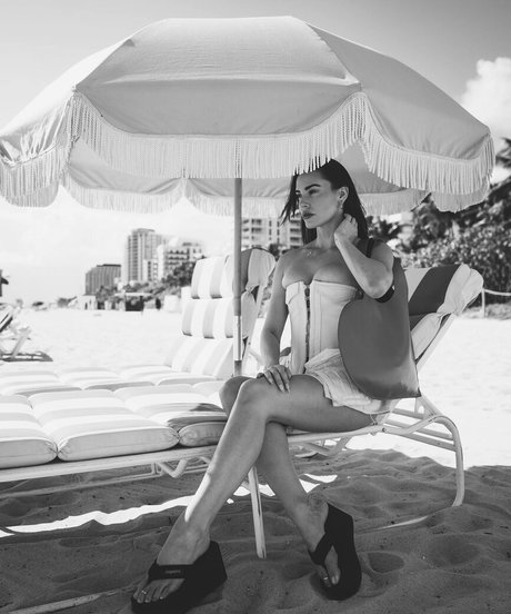 Christa Brittany Allen xxxポルノスター 画像