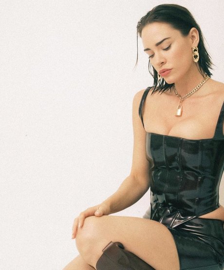 Christa Brittany Allen セックス女優 写真