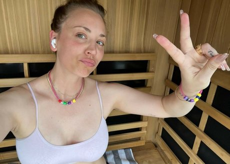 興奮した熟女OnlyFans セクシーxxx 画像