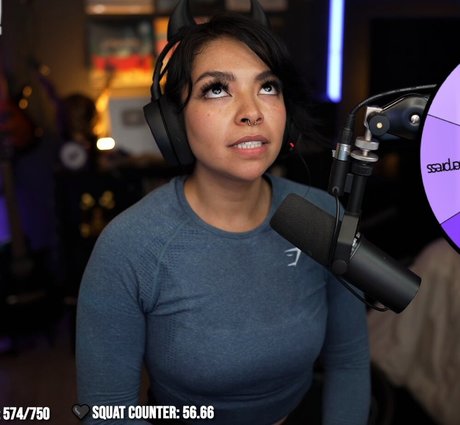 Aileen Senpai ホットなポルノスター 写真