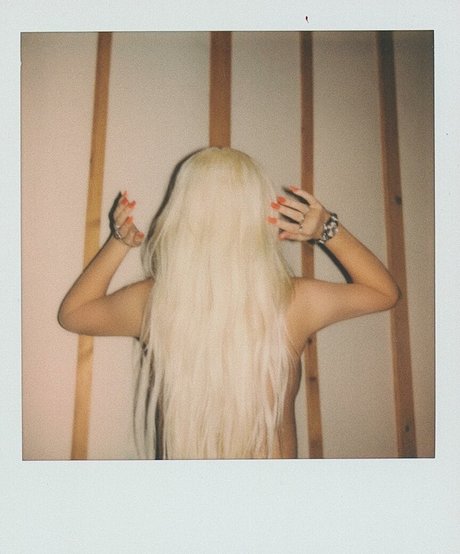 18歳のOnlyFans 無料xxx 写真