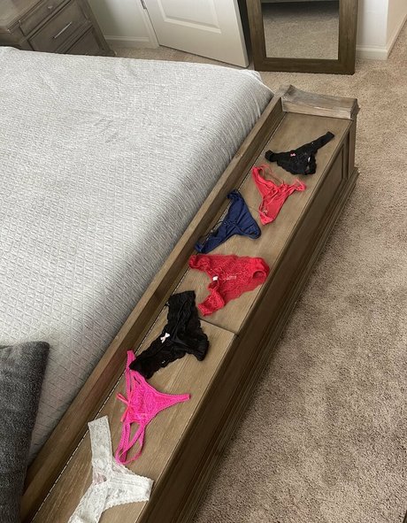 dallybaby 裸のポルノスター 写真