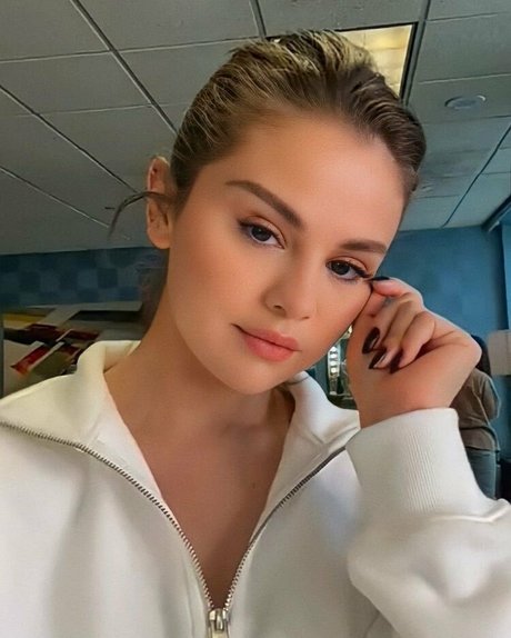 ハードコアBDSM OnlyFans 美しいヌード 写真