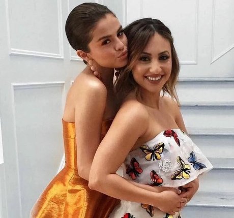 チンコを持つ女たち OnlyFans セクシーヌード 写真