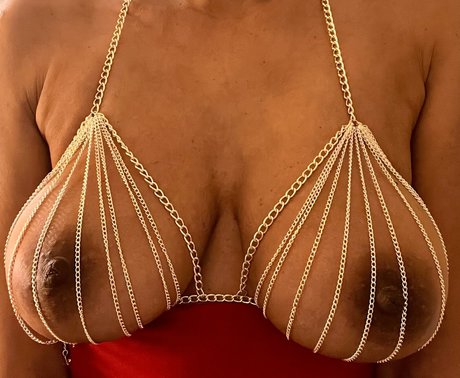 ETSY ヌード女優 画像